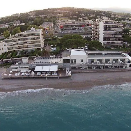 Azur Hotel